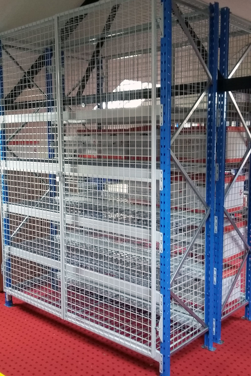 Mesh shelving with locakble doors